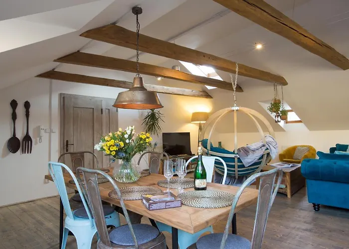 Lejlighed Gigantic Boho Chic 3 Bedroom 3 Bathroom Loft With Hanging Chair