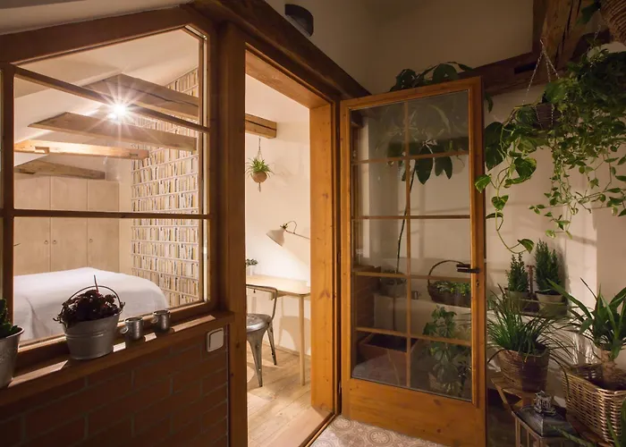 Gigantic Boho Chic 3 Bedroom 3 Bathroom Loft With Hanging Chair Lejlighed