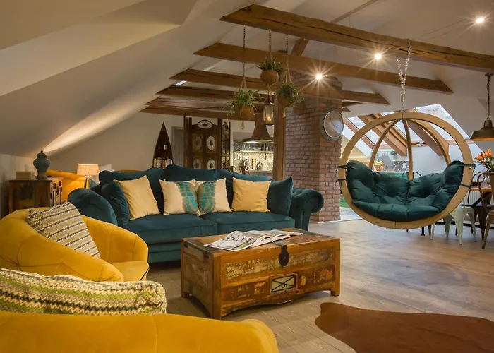 Gigantic Boho Chic 3 Bedroom 3 Bathroom Loft With Hanging Chair Lejlighed *