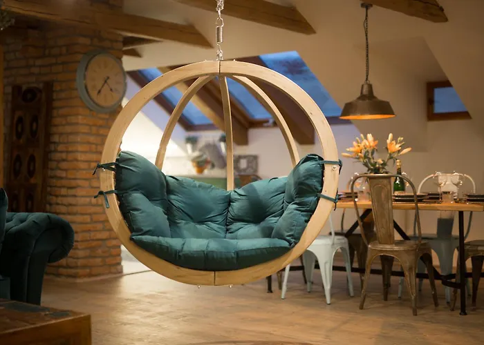 Gigantic Boho Chic 3 Bedroom 3 Bathroom Loft With Hanging Chair Lejlighed Prag