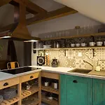 Gigantic Boho Chic 3 Bedroom 3 Bathroom Loft With Hanging Chair * 프라하