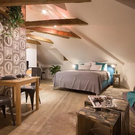 Gigantic Boho Chic 3 Bedroom 3 Bathroom Loft With Hanging Chair Apartmán Praha