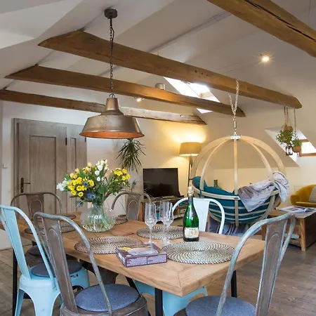 Apartment Gigantic Boho Chic 3 Bedroom 3 Bathroom Loft With Hanging Chair