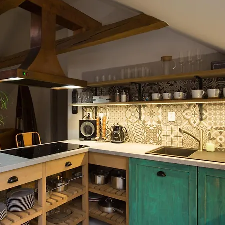 Gigantic Boho Chic 3 Bedroom 3 Bathroom Loft With Hanging Chair * 布拉格