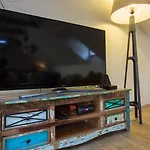 Διαμέρισμα Gigantic Boho Chic 3 Bedroom 3 Bathroom Loft With Hanging Chair