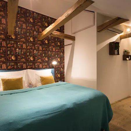 Апартаменты Gigantic Boho Chic 3 Bedroom 3 Bathroom Loft With Hanging Chair Прага