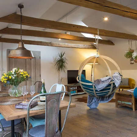 Gigantic Boho Chic 3 Bedroom 3 Bathroom Loft With Hanging Chair Прага
