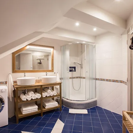 Апартаменты Gigantic Boho Chic 3 Bedroom 3 Bathroom Loft With Hanging Chair *
