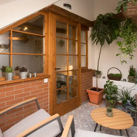 Gigantic Boho Chic 3 Bedroom 3 Bathroom Loft With Hanging Chair Прага