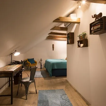 Gigantic Boho Chic 3 Bedroom 3 Bathroom Loft With Hanging Chair Apartman