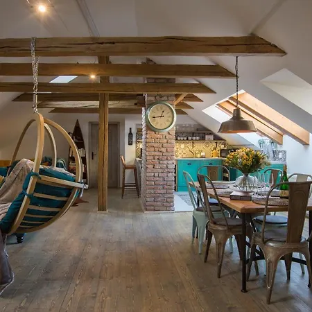 Gigantic Boho Chic 3 Bedroom 3 Bathroom Loft With Hanging Chair דירה
