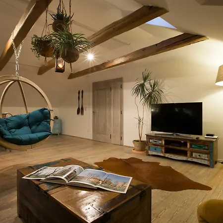 Apartamento Gigantic Boho Chic 3 Bedroom 3 Bathroom Loft With Hanging Chair